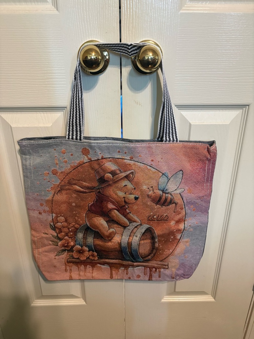 Winnie-the-Pooh Embroidered Tote Bag in Pink and Purple